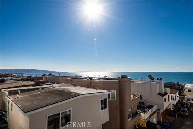 212 16th Street, Manhattan Beach, California 90266, 4 Bedrooms Bedrooms, ,1 BathroomBathrooms,Residential,Sold,16th,SB20214032