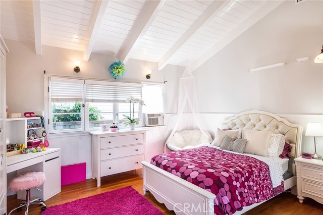 528 Marine Avenue, Manhattan Beach, California 90266, 3 Bedrooms Bedrooms, ,2 BathroomsBathrooms,Residential,Sold,Marine,SB19035532