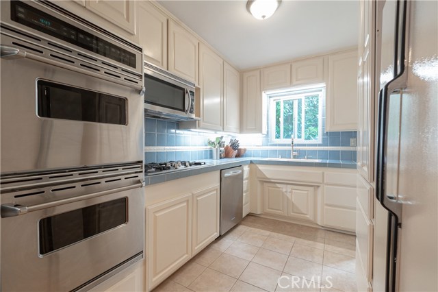 1505 Ford Avenue, Redondo Beach, California 90278, 4 Bedrooms Bedrooms, ,3 BathroomsBathrooms,Residential,Sold,Ford,SB20221423