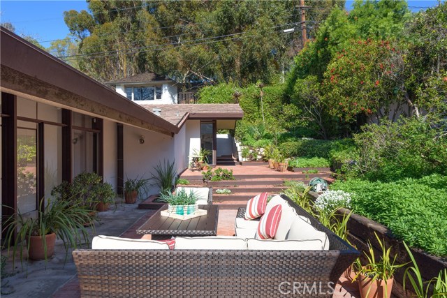 2917 Palos Verdes Drive, Palos Verdes Estates, California 90274, 4 Bedrooms Bedrooms, ,1 BathroomBathrooms,Residential,Sold,Palos Verdes,SB18027139