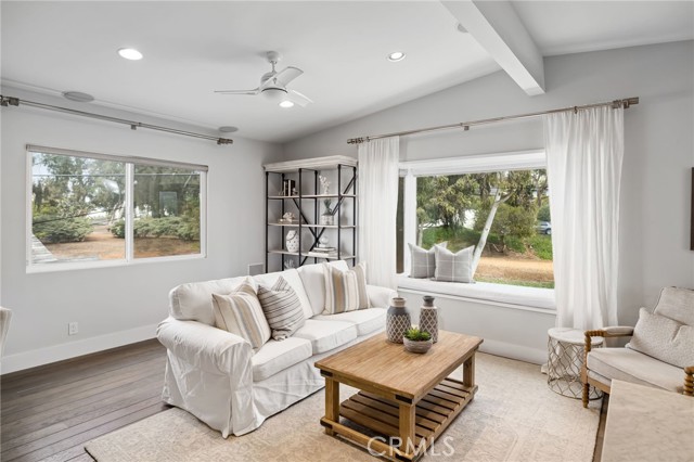 817 Valley Drive, Manhattan Beach, California 90266, 3 Bedrooms Bedrooms, ,2 BathroomsBathrooms,Residential,Sold,Valley,SB21017853