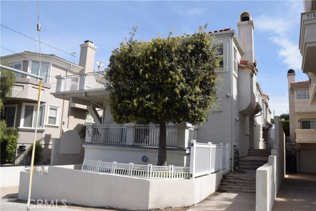 720 Lucia Avenue, Redondo Beach, California 90277, 5 Bedrooms Bedrooms, ,3 BathroomsBathrooms,Residential,Sold,Lucia,SB17080801