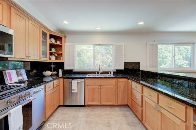 3603 Fox Ridge Lane, Rolling Hills Estates, California 90274, 3 Bedrooms Bedrooms, ,1 BathroomBathrooms,Residential,Sold,Fox Ridge,SB21089177
