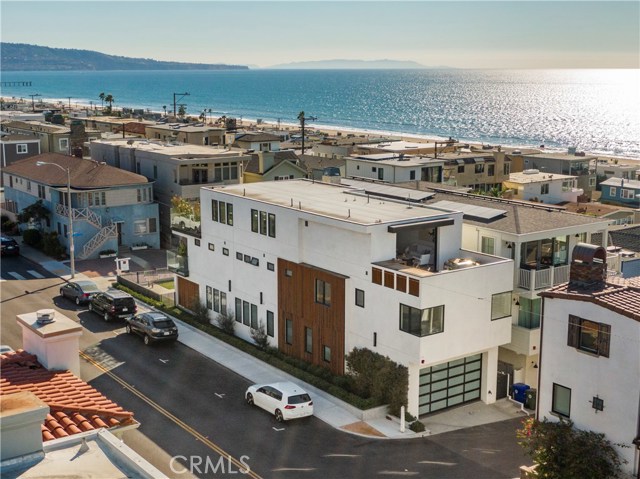 235 4th Street, Manhattan Beach, California 90266, 4 Bedrooms Bedrooms, ,4 BathroomsBathrooms,Residential,Sold,4th,SB20176735