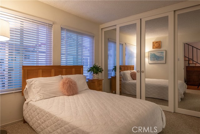 463 36th Place, Manhattan Beach, California 90266, 2 Bedrooms Bedrooms, ,1 BathroomBathrooms,Residential,Sold,36th,SB19098375