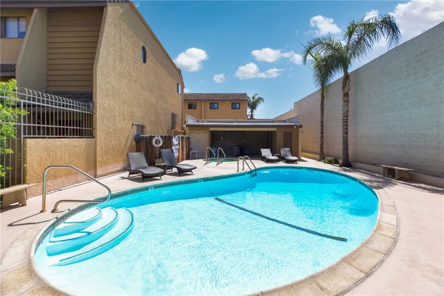 2304 Mathews Avenue, Redondo Beach, California 90278, 2 Bedrooms Bedrooms, ,1 BathroomBathrooms,Residential,Sold,Mathews,TR20131793