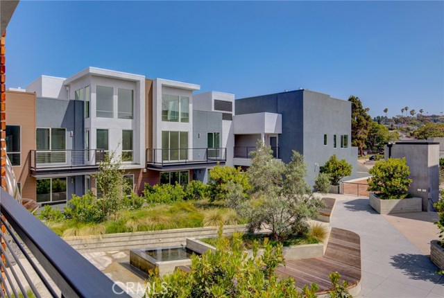 1920 Pacific Coast Highway, Redondo Beach, California 90277, 3 Bedrooms Bedrooms, ,2 BathroomsBathrooms,Residential,Sold,Pacific Coast Highway,OC20103865
