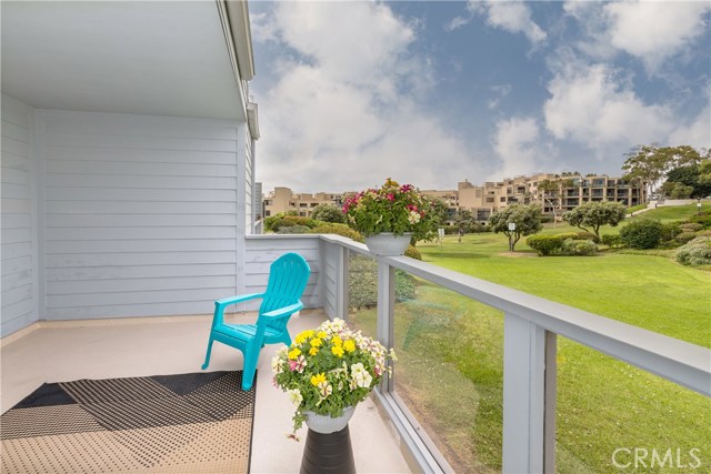 250 The Village, Redondo Beach, California 90277, ,1 BathroomBathrooms,Residential,Sold,The Village,SB17098033