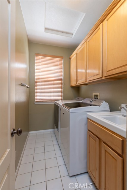 729 Amy Lane, Redondo Beach, California 90278, 6 Bedrooms Bedrooms, ,4 BathroomsBathrooms,Residential,Sold,Amy,PV20208343