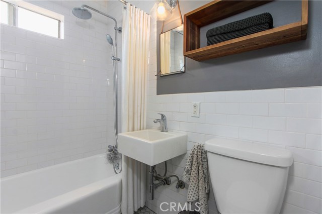 702 Maria Avenue, Redondo Beach, California 90277, 4 Bedrooms Bedrooms, ,2 BathroomsBathrooms,Residential,Sold,Maria,SB19137307