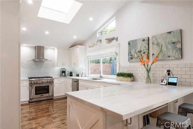 2812 Elm Avenue, Manhattan Beach, California 90266, 4 Bedrooms Bedrooms, ,4 BathroomsBathrooms,Residential,Sold,Elm,SB20183081