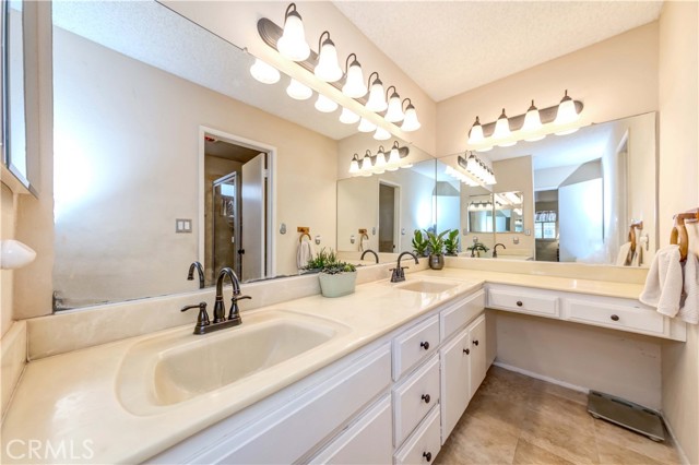 2721 Rockefeller Lane, Redondo Beach, California 90278, 3 Bedrooms Bedrooms, ,1 BathroomBathrooms,Residential,Sold,Rockefeller,SB21048049