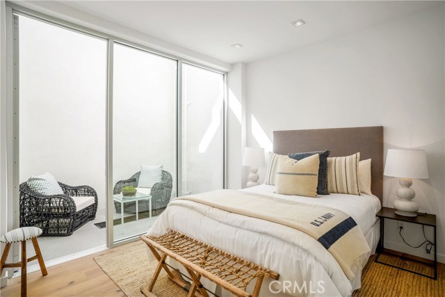121 2nd Street, Hermosa Beach, California 90254, 4 Bedrooms Bedrooms, ,4 BathroomsBathrooms,Residential,Sold,2nd,SB19073415