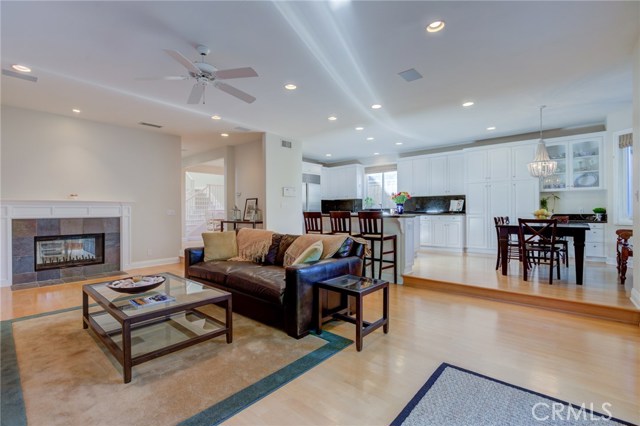 637 17th Street, Manhattan Beach, California 90266, 6 Bedrooms Bedrooms, ,3 BathroomsBathrooms,Residential,Sold,17th,SB20249999