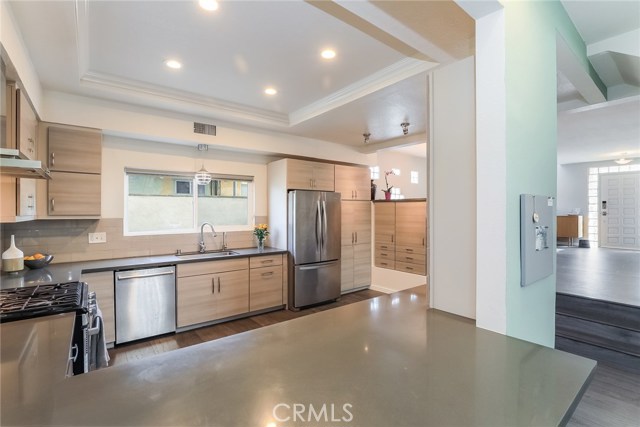2121 Plant Avenue, Redondo Beach, California 90278, 4 Bedrooms Bedrooms, ,1 BathroomBathrooms,Residential,Sold,Plant,SB21007789