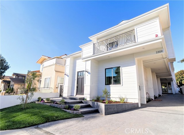 2309 Clark Lane, Redondo Beach, California 90278, 4 Bedrooms Bedrooms, ,3 BathroomsBathrooms,Residential,Sold,Clark,SB18033028