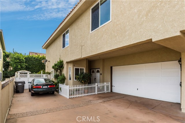 2308 Huntington Lane, Redondo Beach, California 90278, 4 Bedrooms Bedrooms, ,3 BathroomsBathrooms,Residential,Sold,Huntington,SB18274106