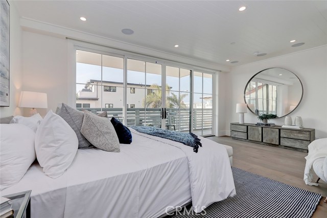 3516 Manhattan Avenue, Manhattan Beach, California 90266, 4 Bedrooms Bedrooms, ,3 BathroomsBathrooms,Residential,Sold,Manhattan,SB20011197