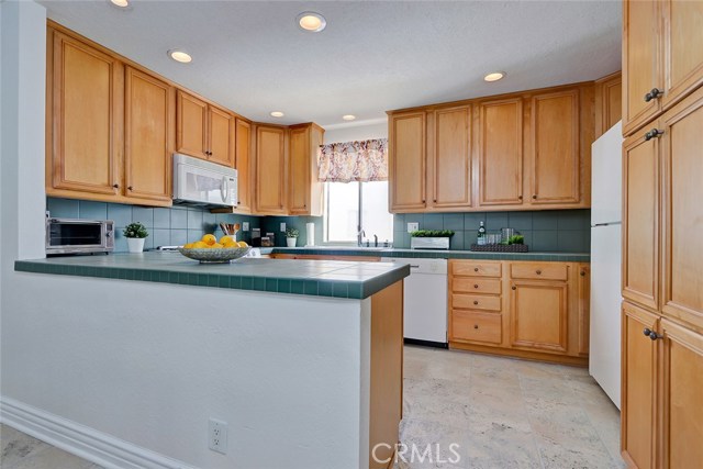 2607 Nelson Avenue, Redondo Beach, California 90278, 2 Bedrooms Bedrooms, ,1 BathroomBathrooms,Residential,Sold,Nelson,SB19227271