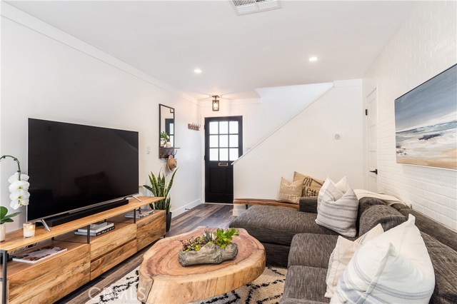 1744 Speyer Lane Lane, Redondo Beach, California 90278, 4 Bedrooms Bedrooms, ,2 BathroomsBathrooms,Residential,Sold,Speyer Lane,SB19136973