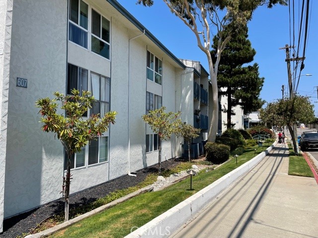 607 Prospect Avenue, Redondo Beach, California 90277, 1 Bedroom Bedrooms, ,1 BathroomBathrooms,Residential,Sold,Prospect,SB21170240