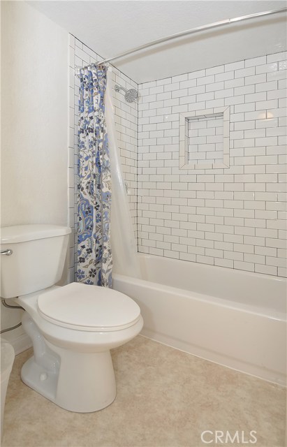 121 Prospect Avenue, Redondo Beach, California 90277, 2 Bedrooms Bedrooms, ,2 BathroomsBathrooms,Residential,Sold,Prospect,SB18229456