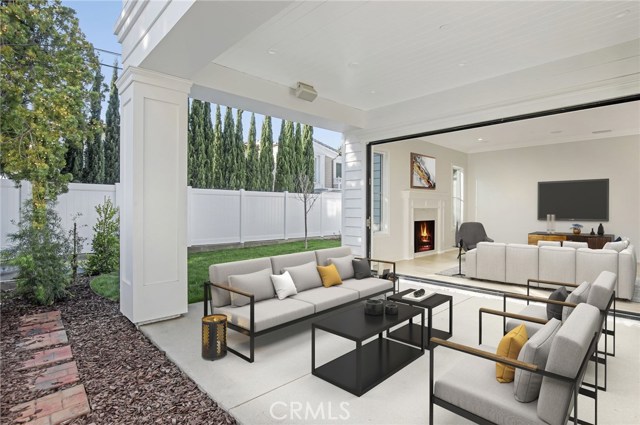 Fantastic outdoor covered patio with La Cantina door access for indoor/outdoor living.