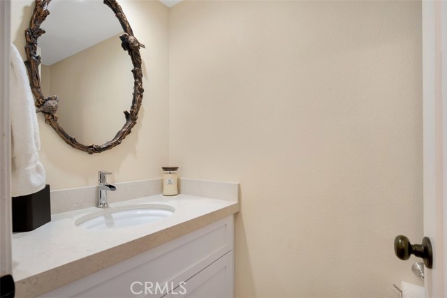 2016 Mathews Avenue, Redondo Beach, California 90278, 2 Bedrooms Bedrooms, ,3 BathroomsBathrooms,Residential,Sold,Mathews,SW19218319