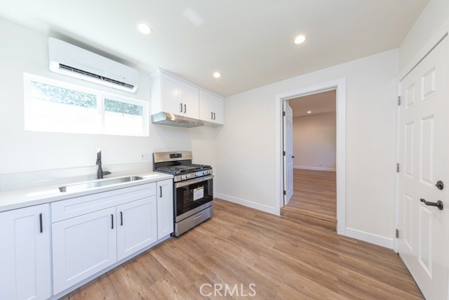 5 Bed Home for Sale in Los Angeles, California