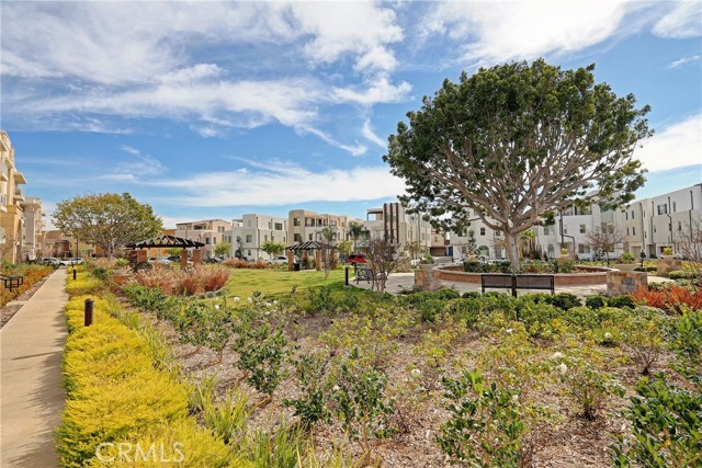 3 Bed Home for Sale in Hawthorne, California