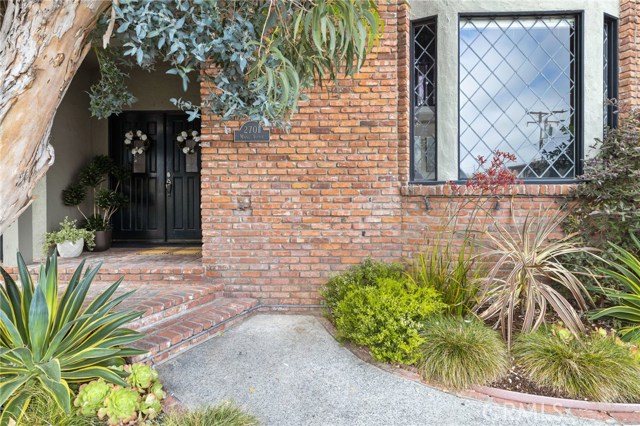 2701 Maple Avenue, Manhattan Beach, California 90266, 4 Bedrooms Bedrooms, ,3 BathroomsBathrooms,Residential,Sold,Maple,SB20115116