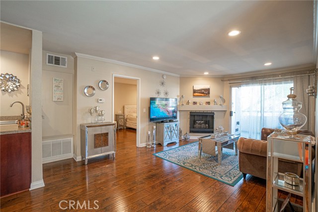 Photo of 5525 Canoga Avenue #105, Woodland Hills, CA 91367