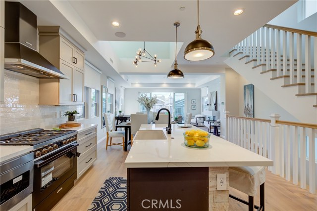 1711 Haynes Lane, Redondo Beach, California 90278, 3 Bedrooms Bedrooms, ,4 BathroomsBathrooms,Residential,Sold,Haynes,PV19232617