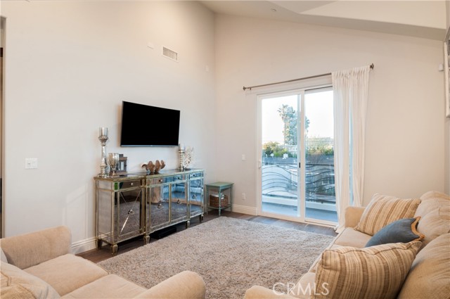 2110 Ernest Avenue, Redondo Beach, California 90278, 4 Bedrooms Bedrooms, ,3 BathroomsBathrooms,Residential,Sold,Ernest,SB21132960