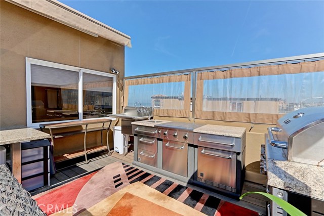 12 The Strand, Hermosa Beach, California 90254, 4 Bedrooms Bedrooms, ,2 BathroomsBathrooms,Residential,Sold,The Strand,SB18140848