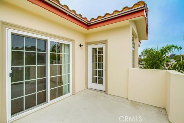 611 Pacific Coast, Redondo Beach, California 90277, 5 Bedrooms Bedrooms, ,4 BathroomsBathrooms,Residential,Sold,Pacific Coast,OC17213002