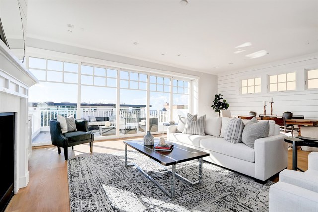 2204 Alma Avenue, Manhattan Beach, California 90266, 4 Bedrooms Bedrooms, ,3 BathroomsBathrooms,Residential,Sold,Alma,SB19265065