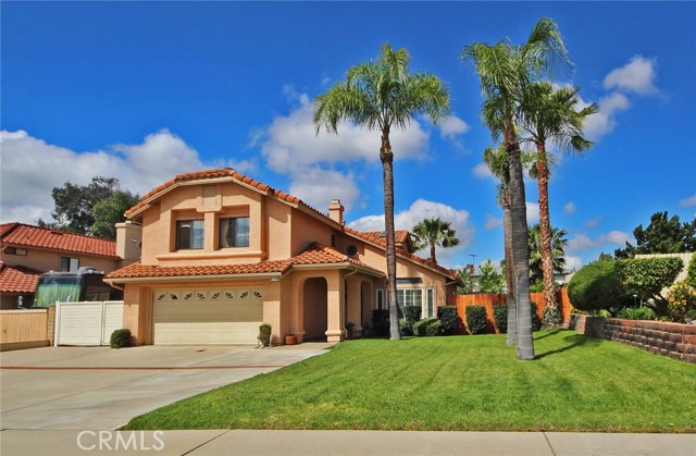 Gorgeous Alta Loma home with an in-ground spa & master suite deck with mountain view