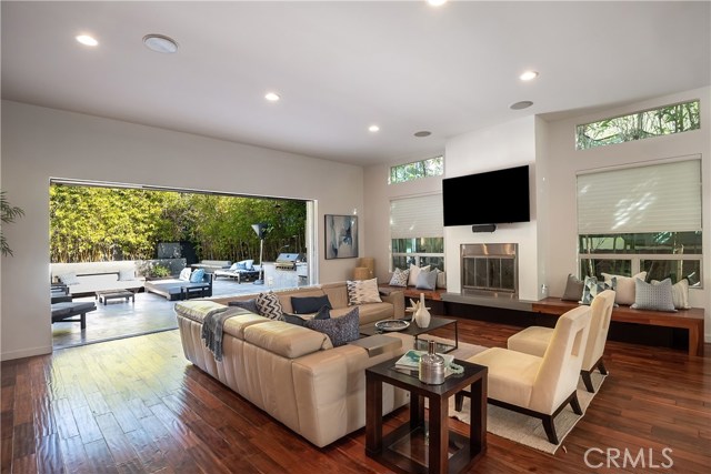 1315 21st Street, Manhattan Beach, California 90266, 3 Bedrooms Bedrooms, ,3 BathroomsBathrooms,Residential,Sold,21st,SB20018766