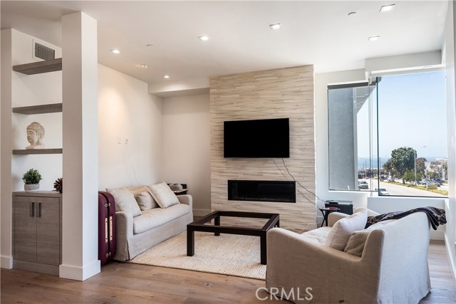 465 36th Place, Manhattan Beach, California 90266, 5 Bedrooms Bedrooms, ,6 BathroomsBathrooms,Residential,Sold,36th Place,SB19099340