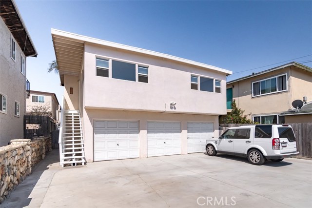 418 Gertruda Avenue, Redondo Beach, California 90277, ,Residential Income,Sold,Gertruda,SB18197044