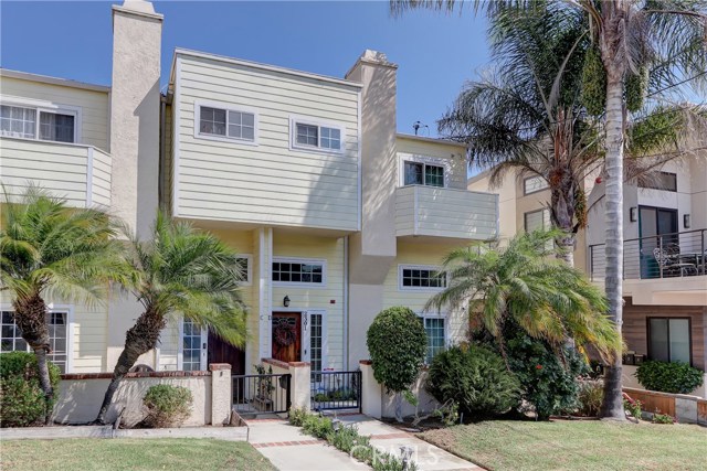 2301 Mathews Avenue, Redondo Beach, California 90278, 3 Bedrooms Bedrooms, ,2 BathroomsBathrooms,Residential,Sold,Mathews,SB20173473