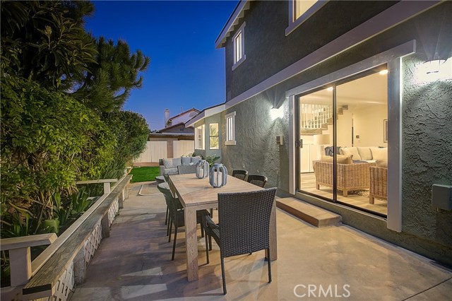 2215 Huntington Lane, Redondo Beach, California 90278, 3 Bedrooms Bedrooms, ,2 BathroomsBathrooms,Residential,Sold,Huntington,PW21010737