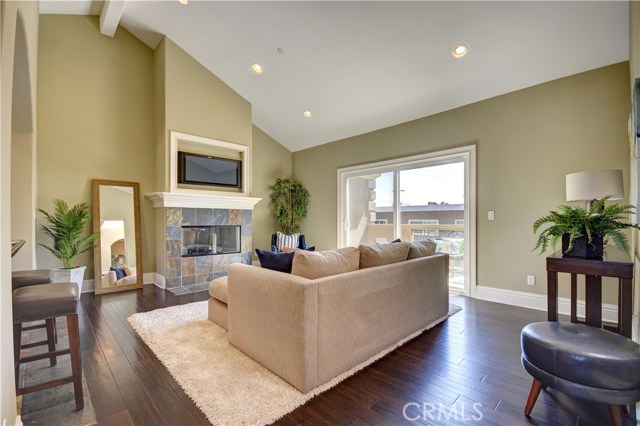 1912 Vanderbilt Lane, Redondo Beach, California 90278, 4 Bedrooms Bedrooms, ,3 BathroomsBathrooms,Residential,Sold,Vanderbilt,SB18191238