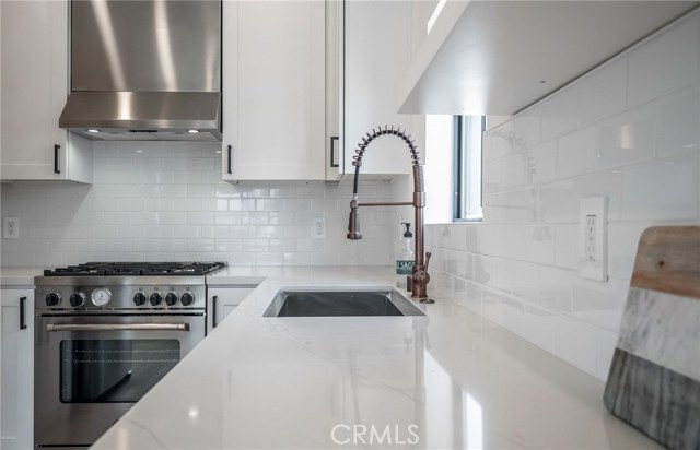 1131 19th Street, Hermosa Beach, California 90254, 2 Bedrooms Bedrooms, ,1 BathroomBathrooms,Residential,Sold,19th,SB20249422