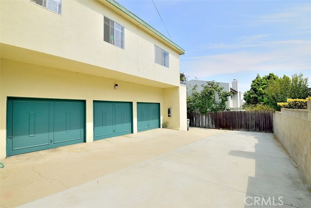 906 Harkness Lane, Redondo Beach, California 90278, ,Residential Income,Sold,Harkness,SB20179590