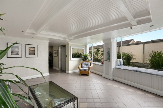 615 Esplanade, Redondo Beach, California 90277, 1 Bedroom Bedrooms, ,1 BathroomBathrooms,Residential,Sold,Esplanade,SB19123307