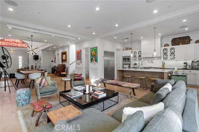 1405 Oak Avenue, Manhattan Beach, California 90266, 4 Bedrooms Bedrooms, ,4 BathroomsBathrooms,Residential,Sold,Oak,SB20231748