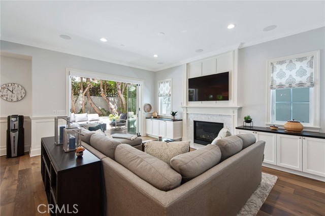 2201 Oak Avenue, Manhattan Beach, California 90266, 5 Bedrooms Bedrooms, ,5 BathroomsBathrooms,Residential,Sold,Oak,SB21126530