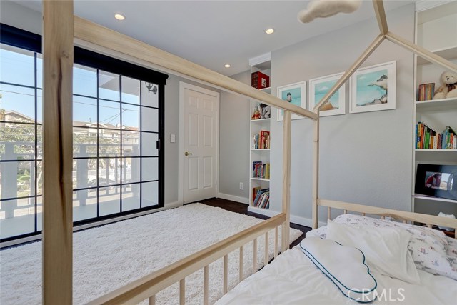 111 Lucia Avenue, Redondo Beach, California 90277, 3 Bedrooms Bedrooms, ,2 BathroomsBathrooms,Residential,Sold,Lucia,SB18257777